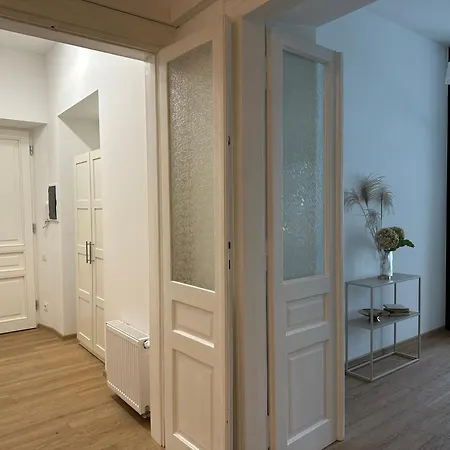 Colora By Mb Apartament *